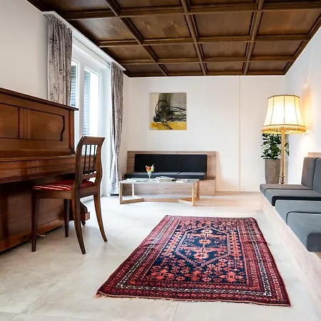 Villa Postillion Am See Hotel 4*