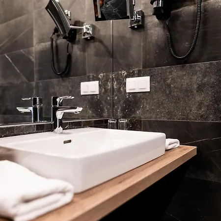 Postillion Am Hotell 4*